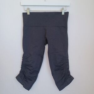 Lululemon Capri Leggings In The Flow Black Coal Cinched Leg Detail Womens size 6